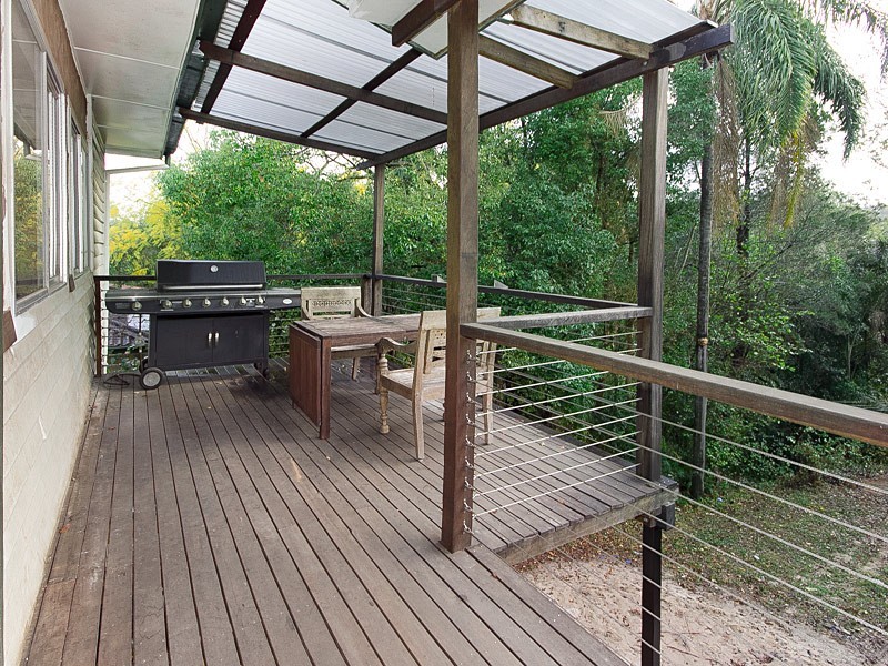 33 Newcomen Street, Indooroopilly QLD 4068