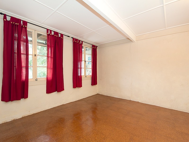 33 Newcomen Street, Indooroopilly QLD 4068
