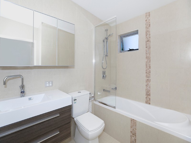 10/51 Lambert Road, Indooroopilly QLD 4068