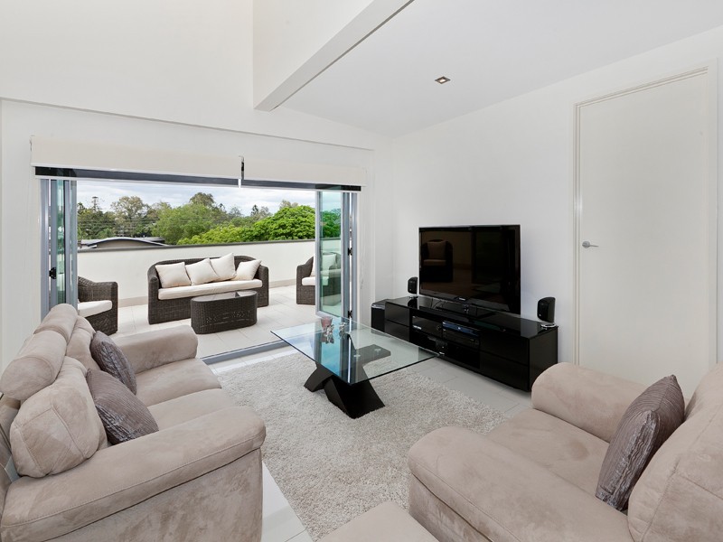 9/51  Lambert Road, Indooroopilly QLD 4068