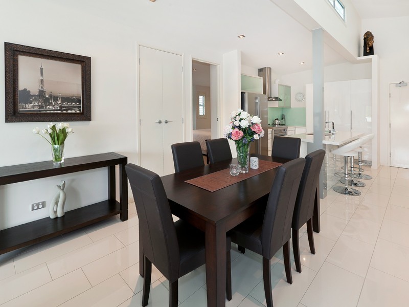 9/51  Lambert Road, Indooroopilly QLD 4068
