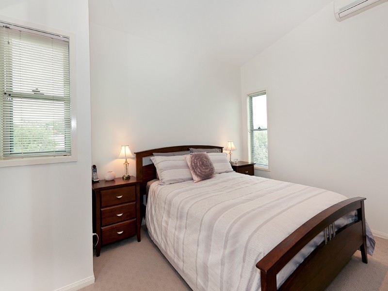 9/51  Lambert Road, Indooroopilly QLD 4068