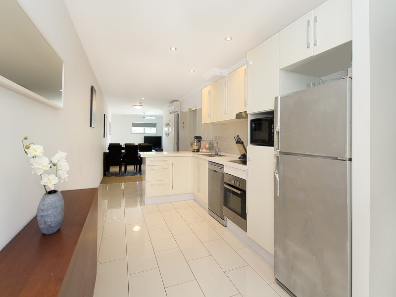 1/51 Lambert Road, Indooroopilly QLD 4068