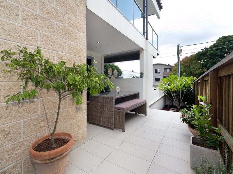 1/51 Lambert Road, Indooroopilly QLD 4068