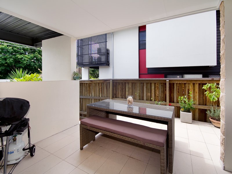 1/51 Lambert Road, Indooroopilly QLD 4068