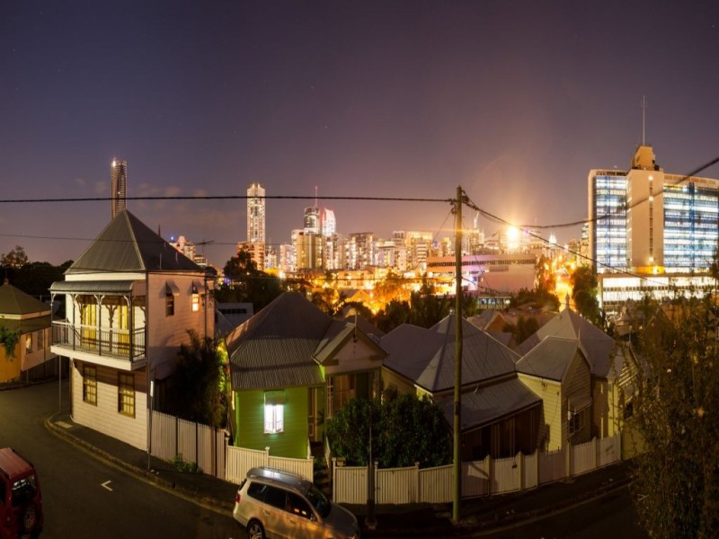 24 York Parade, Spring Hill QLD 4000