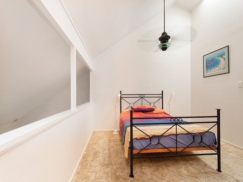 2 / 56 Nelson Parade, Indooroopilly QLD 4068