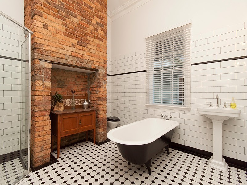 7 Thornbury Street, Spring Hill QLD 4000