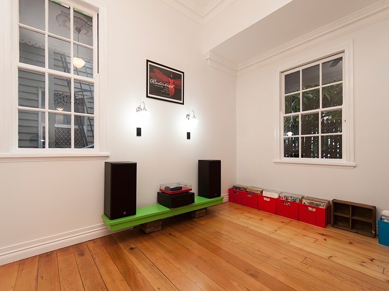 7 Thornbury Street, Spring Hill QLD 4000