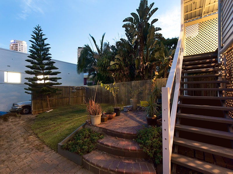 7 Thornbury Street, Spring Hill QLD 4000