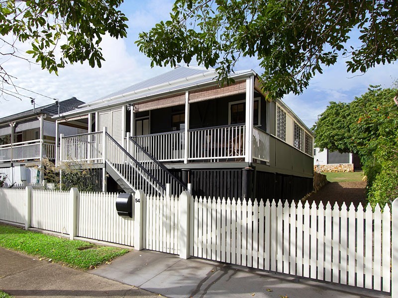54 Sunday Street, Shorncliffe QLD 4017
