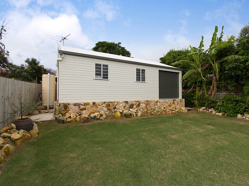 54 Sunday Street, Shorncliffe QLD 4017