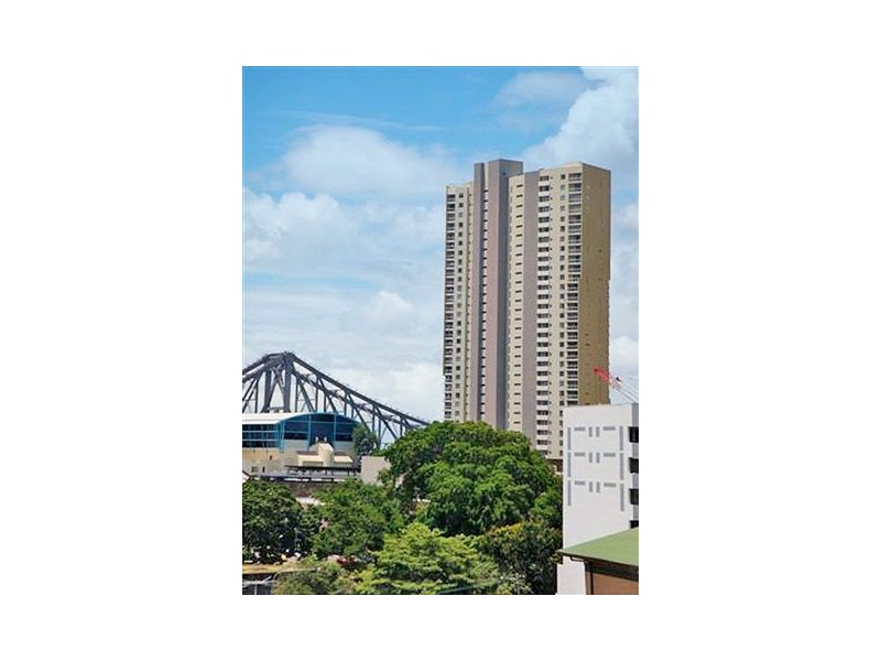 1 Thornbury Street, Spring Hill QLD 4000