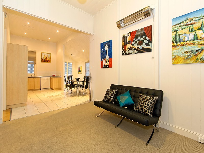 16 Fullerton Street, Red Hill QLD 4059