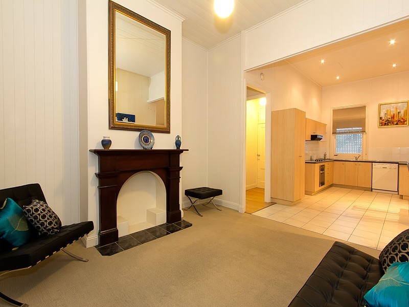 16 Fullerton Street, Red Hill QLD 4059