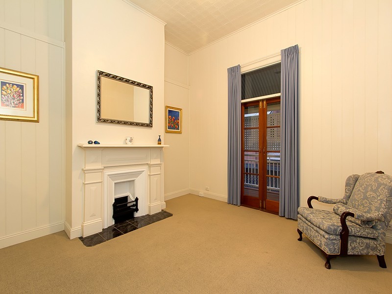 16 Fullerton Street, Red Hill QLD 4059