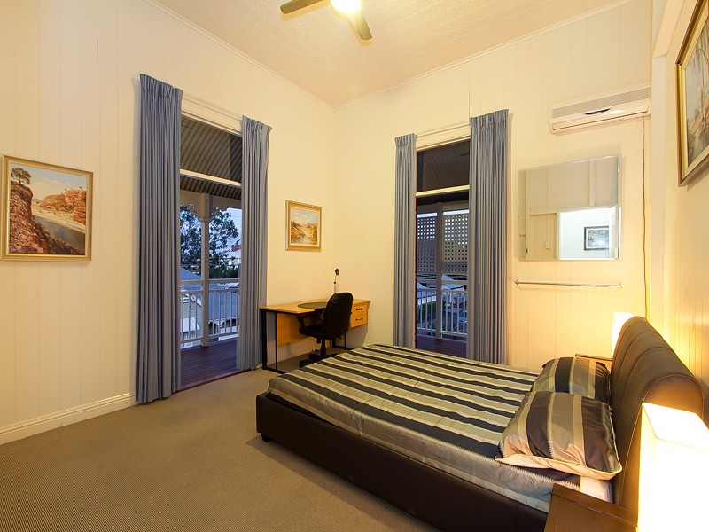 16 Fullerton Street, Red Hill QLD 4059