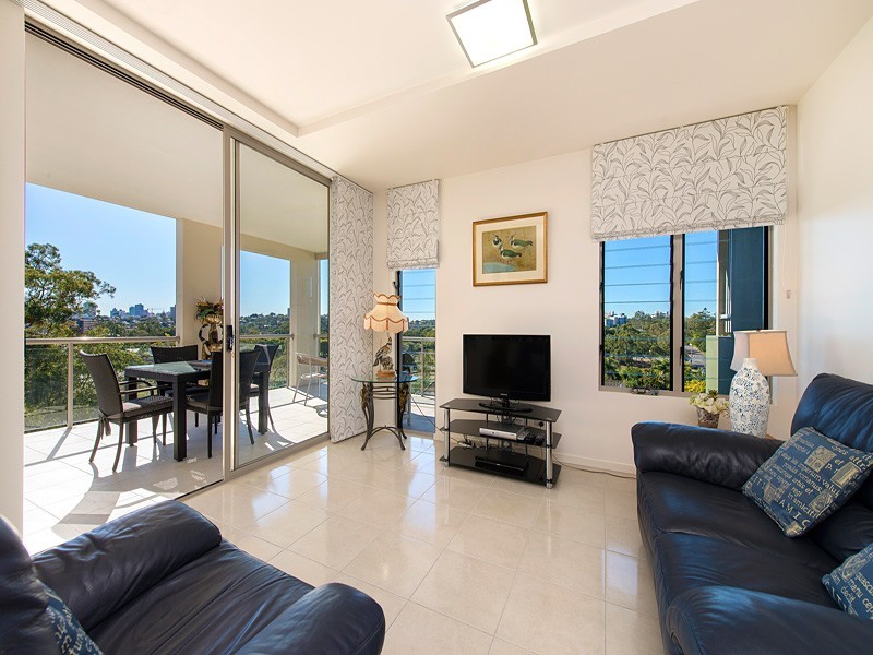 7 / 70 Durham Street, St Lucia QLD 4067