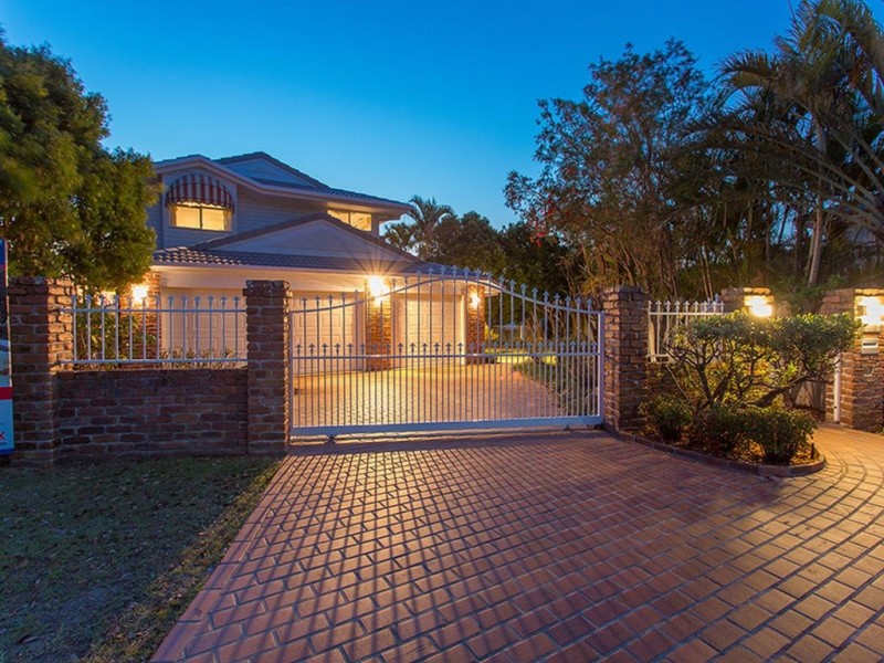 15 Peach Place, Middle Park QLD 4074