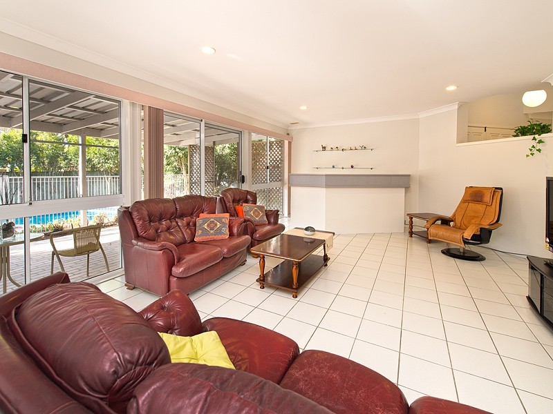 15 Peach Place, Middle Park QLD 4074