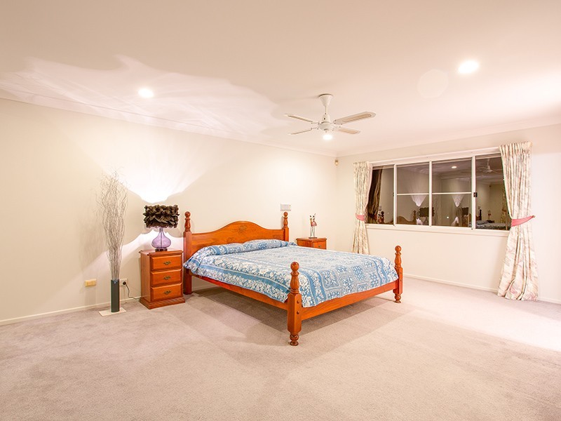 15 Peach Place, Middle Park QLD 4074