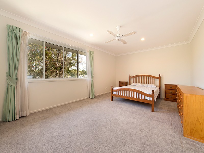 15 Peach Place, Middle Park QLD 4074