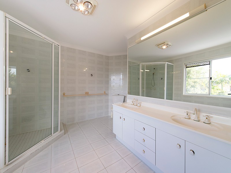 15 Peach Place, Middle Park QLD 4074
