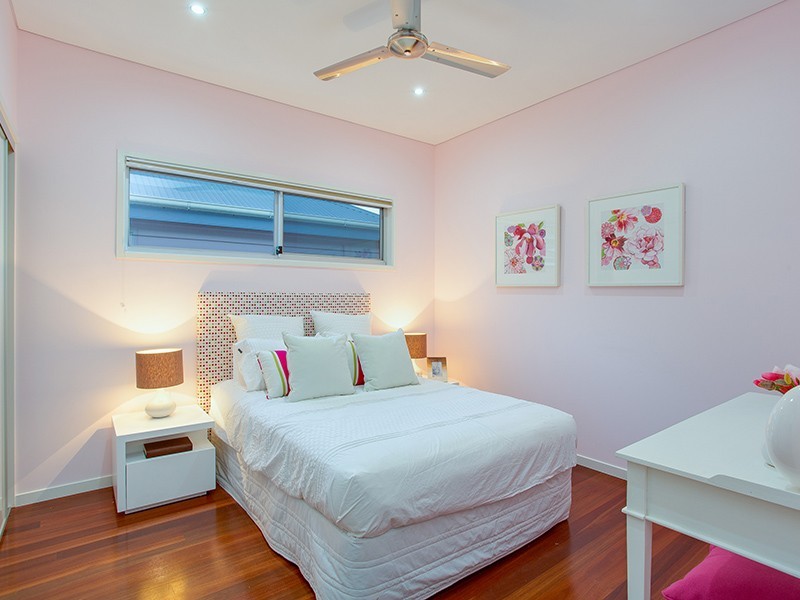 22 Dean Street, Red Hill QLD 4059