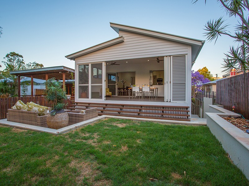 22 Dean Street, Red Hill QLD 4059