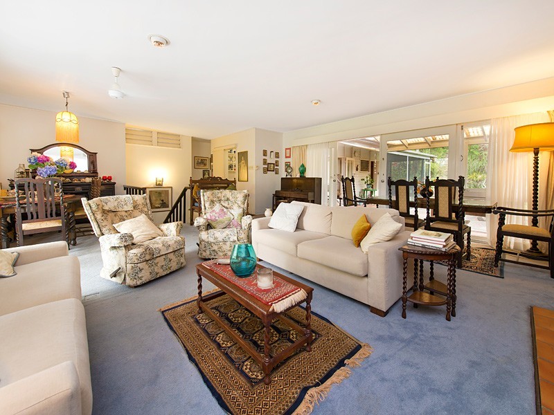 51 Hillside Terrace, St Lucia QLD 4067