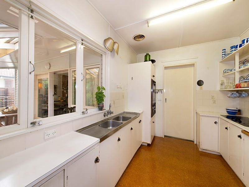 51 Hillside Terrace, St Lucia QLD 4067