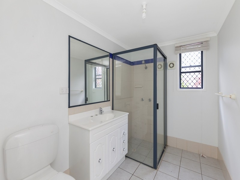 11 Camira Street, St Lucia QLD 4067