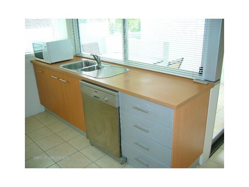 2/15a Tribune Street, South Bank QLD 4101