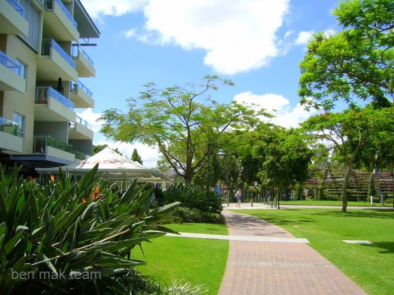 2/15a Tribune Street, South Bank QLD 4101