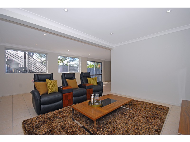 73a  Mountain St, Mount Gravatt QLD 4122
