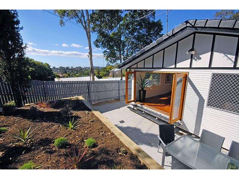 73a  Mountain St, Mount Gravatt QLD 4122