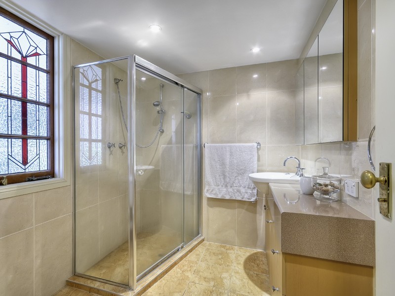 102 Linton Street, Kangaroo Point QLD 4169