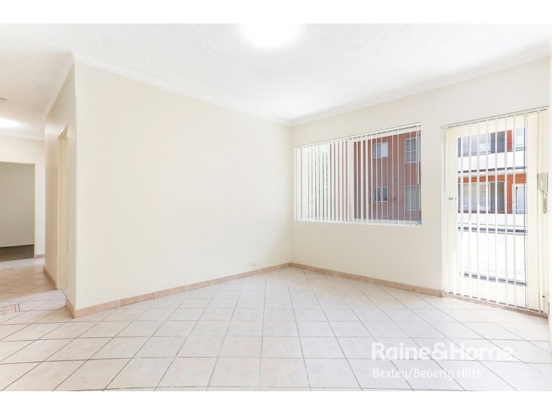 2/56 Cronulla Street, Carlton NSW 2218