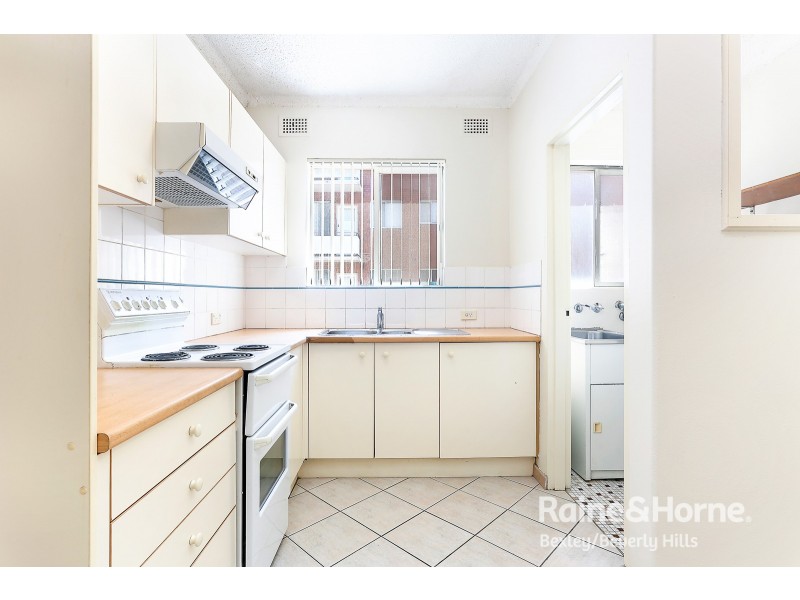 2/56 Cronulla Street, Carlton NSW 2218