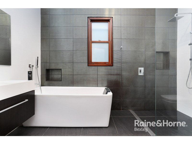 146 EVALINE ST, Campsie NSW 2194