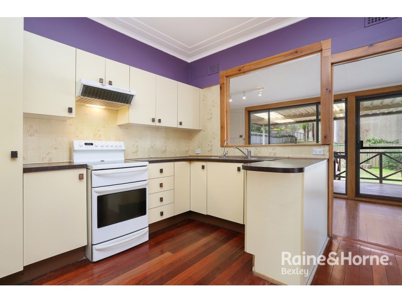 25 Glamis Street, Kingsgrove NSW 2208