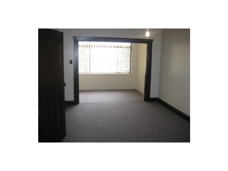 2/61 Kimberley Road, Hurstville NSW 2220