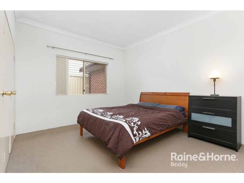 2/2A FAYE AVENUE, Blakehurst NSW 2221