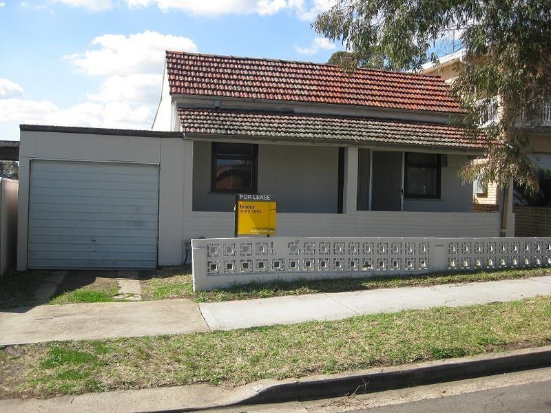 14 Ellerslie Rd, Bexley NSW 2207