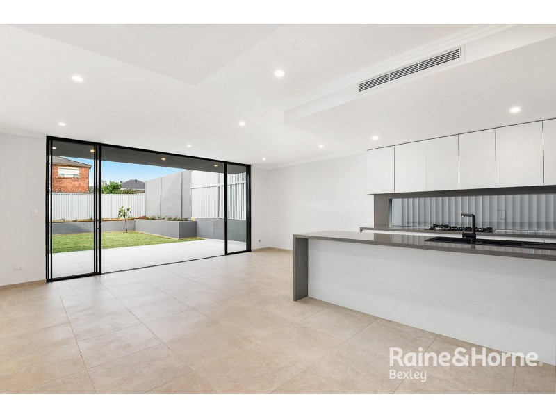 112 KINGSGROVE Rd, Kingsgrove NSW 2208