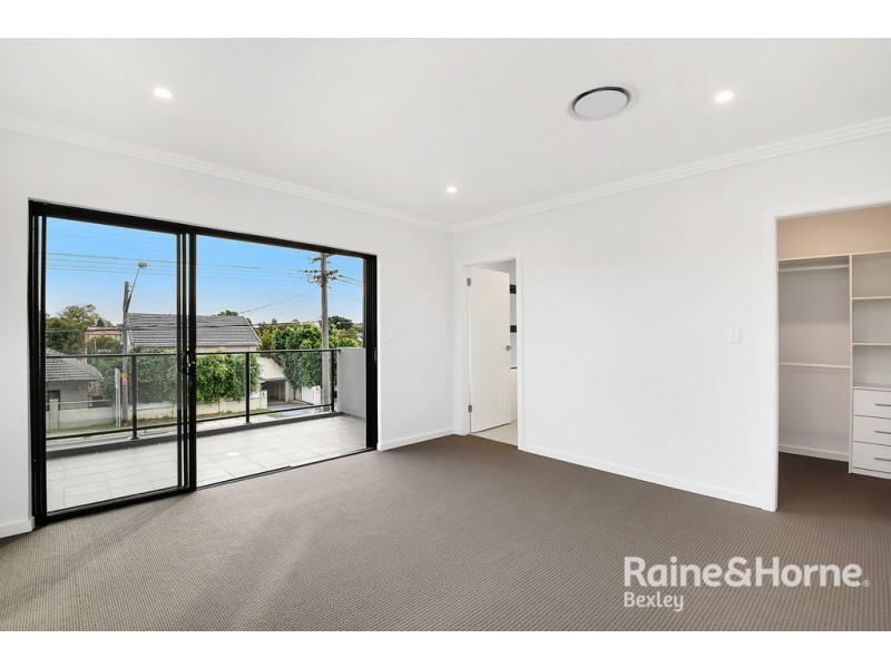112 KINGSGROVE Rd, Kingsgrove NSW 2208