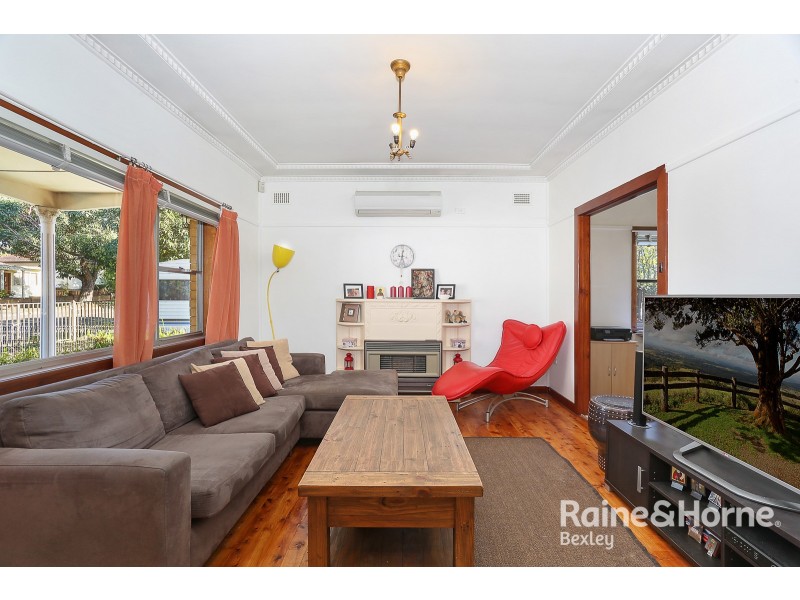 92 Stoddart Street, Roselands NSW 2196