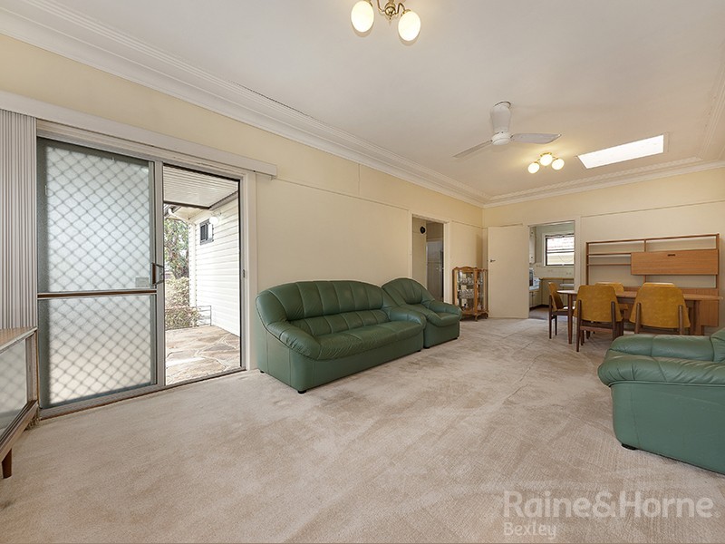 87 Stoddart Street, Roselands NSW 2196