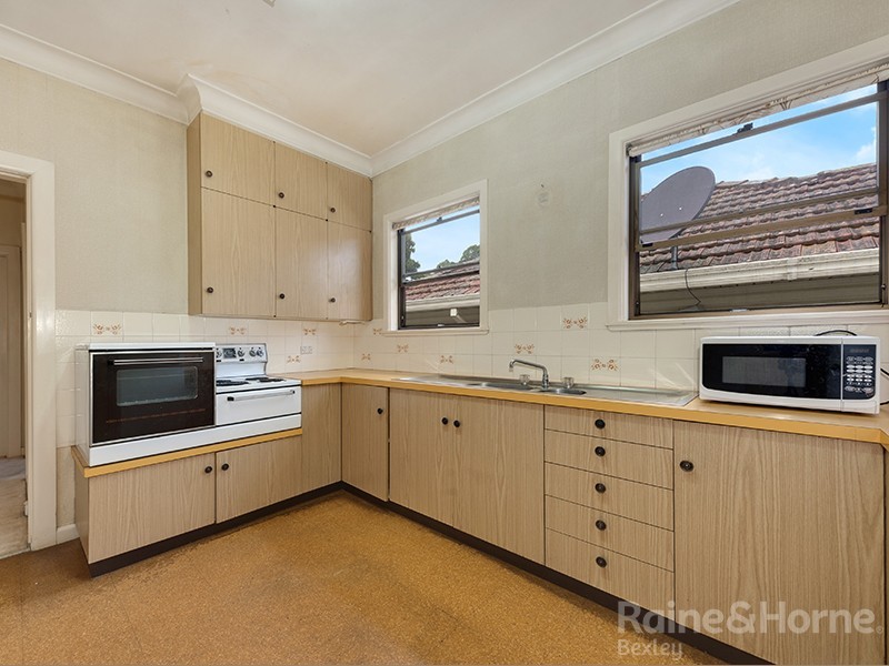 87 Stoddart Street, Roselands NSW 2196