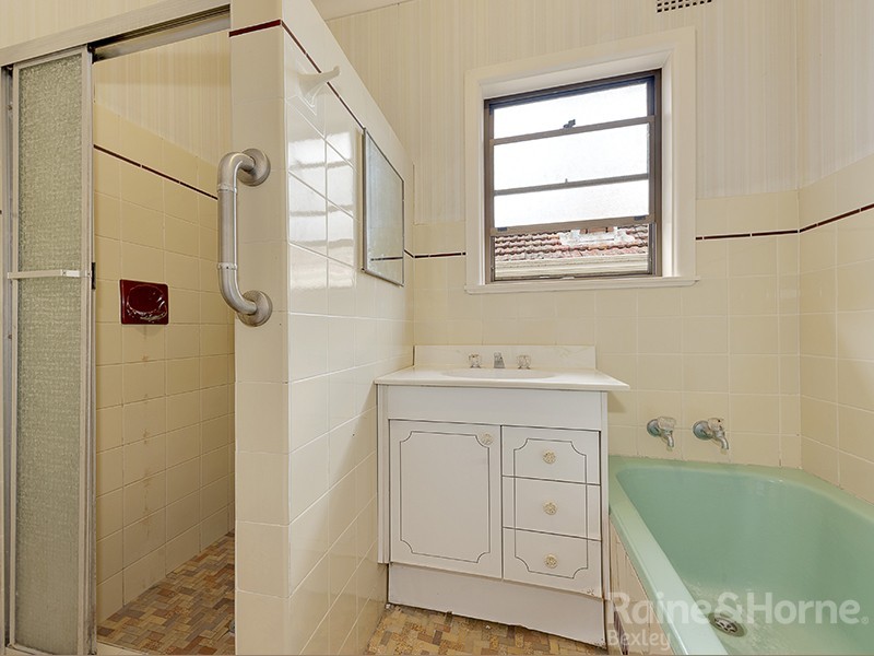 87 Stoddart Street, Roselands NSW 2196